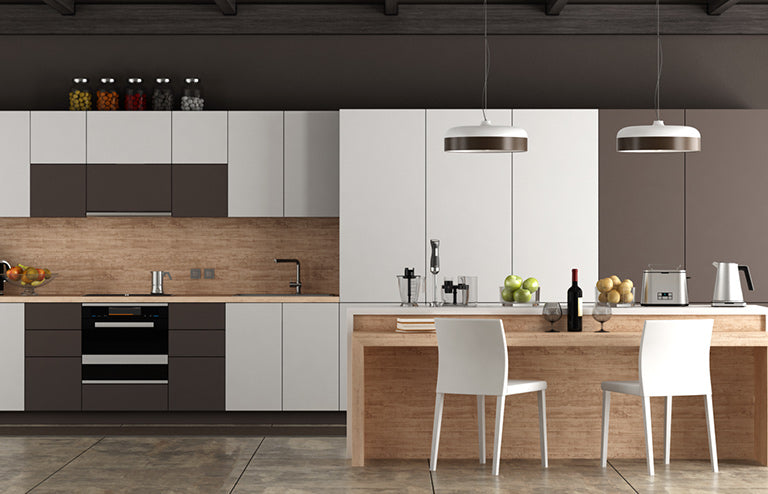 Spaceful Dinning Table